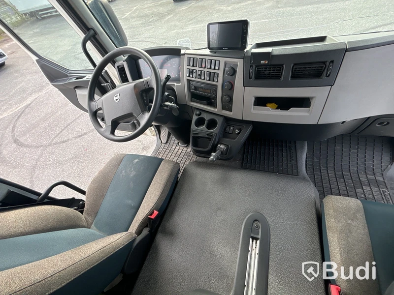 Volvo FL 210 | 12537 mil | 2018 | Zepro | värme i CAB-skåp - EXPORT