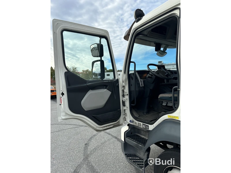 Volvo FL 210 | 12537 mil | 2018 | Zepro | värme i CAB-skåp - EXPORT