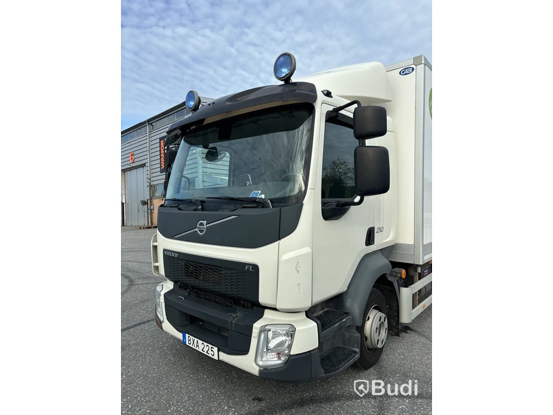 Volvo FL 210 | 12537 mil | 2018 | Zepro | värme i CAB-skåp - EXPORT