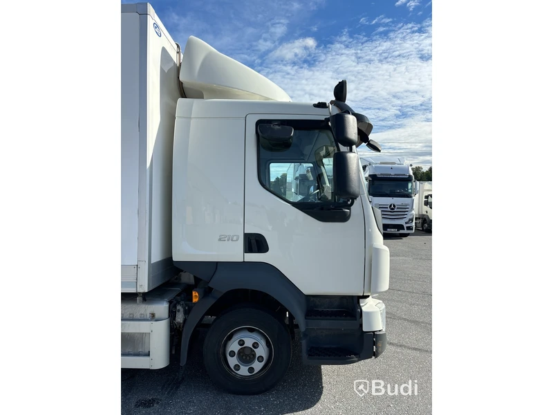 Volvo FL 210 | 16610 mil | 2018 | Zepro | värme i CAB-skåp
