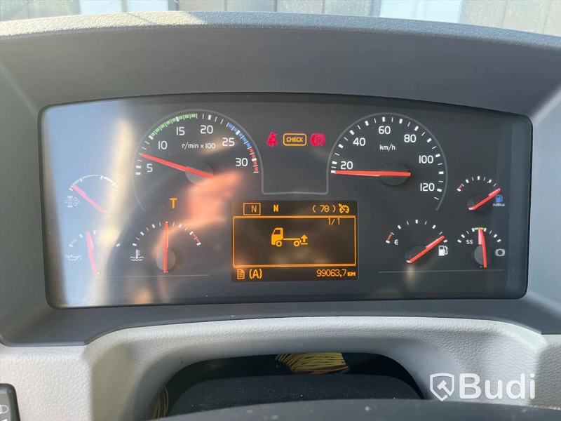 Volvo FL 210 | 9906 mil | 2018 | Zepro | värme i CAB-skåp - Momsfri försäljning EU