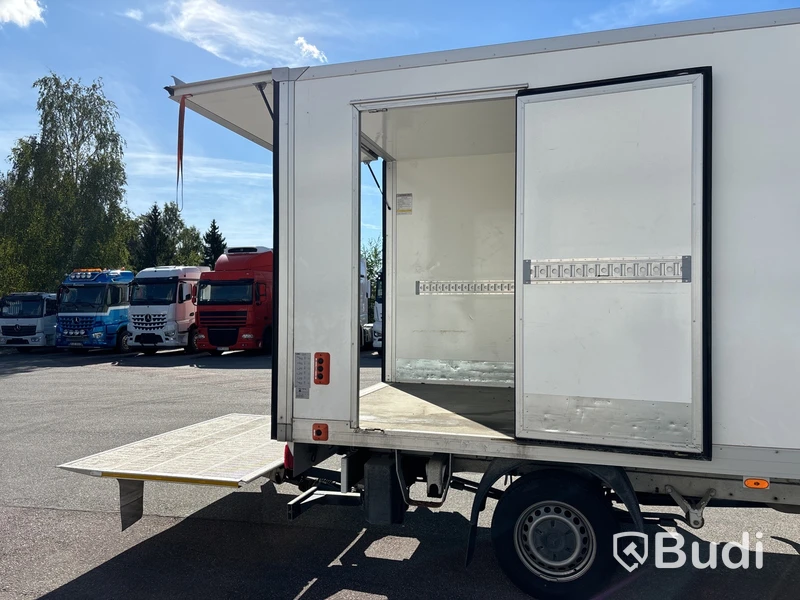 Mercedes-Benz Sprinter | 2281 mil | 2022 | Zepro | sidodörr | Ydreskåp - EXPORT