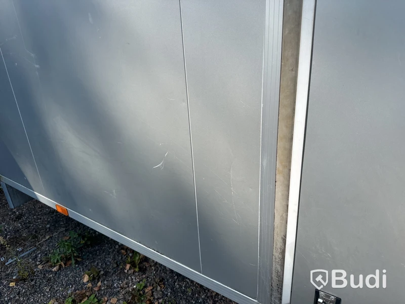 Personalvagn Vezeko 1300 kg -2018