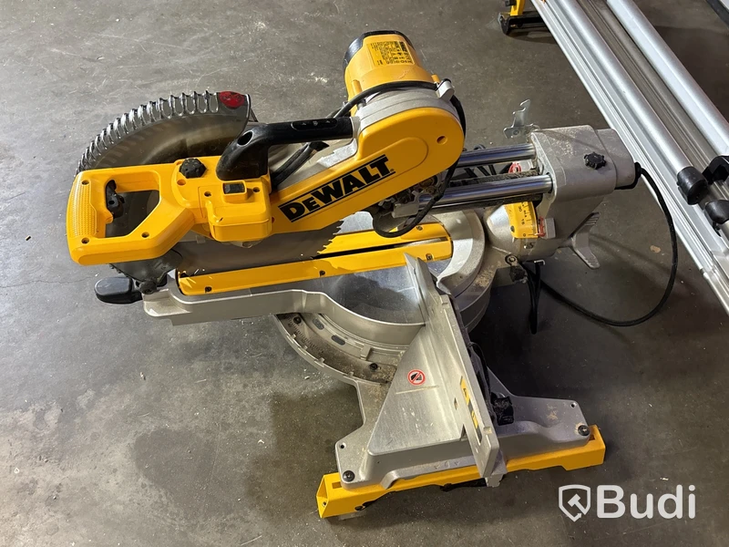 Kap- & gersåg Dewalt DWS780 med sågbänk DE7023