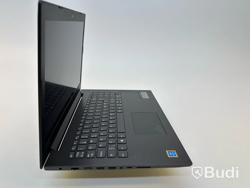 Dator Lenovo IdeaPad 330. OBS! Inget OS, defekt musplatta.
