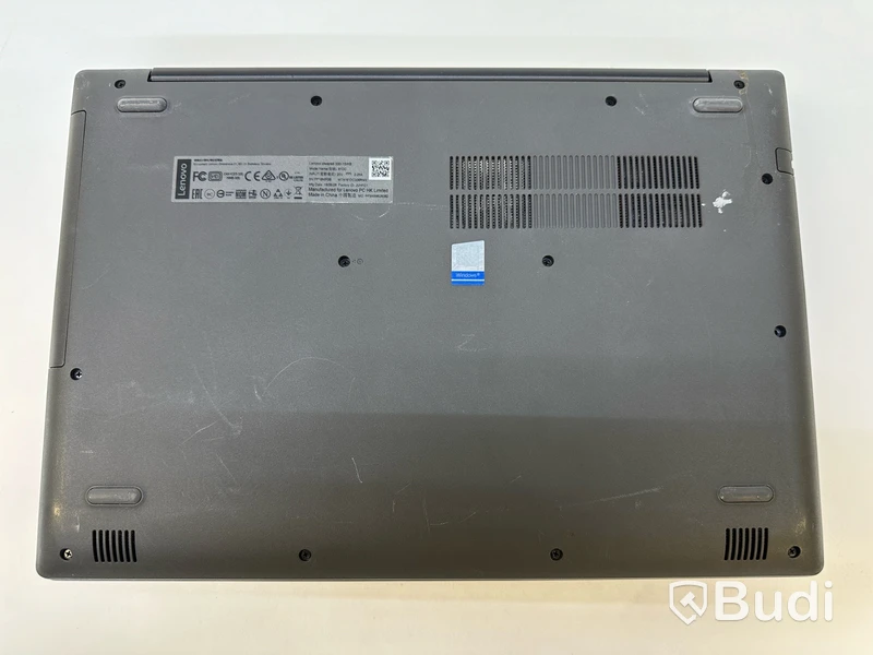 Dator Lenovo IdeaPad 330. OBS! Inget OS, defekt musplatta.