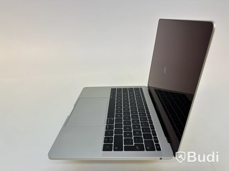 Dator Apple MacBook Pro 13 tum (2017). OBS! Kosmetiska skador.