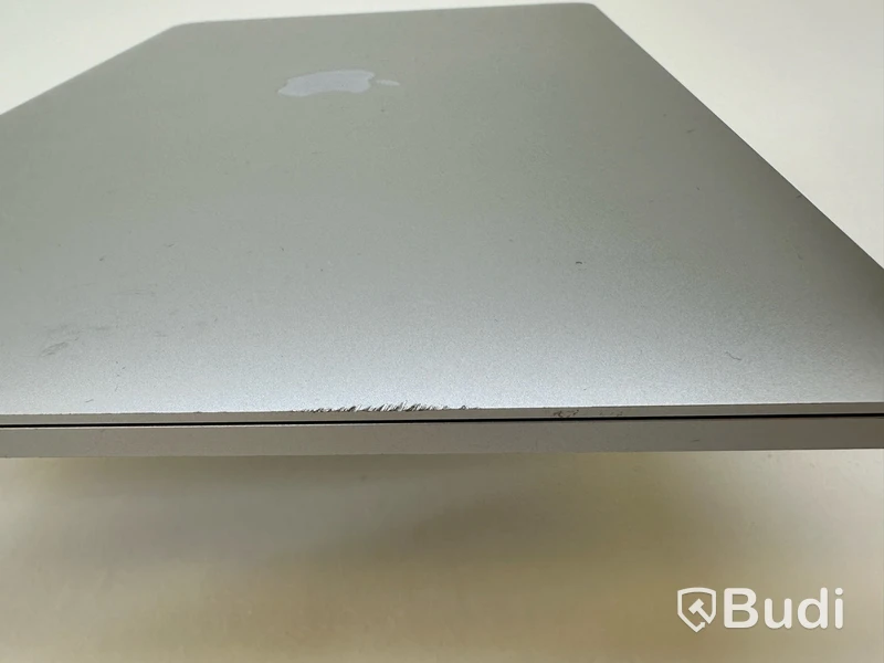 Dator Apple MacBook Pro 13 tum (2017). OBS! Kosmetiska skador.