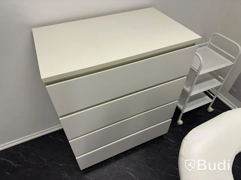 Byrå, 4 lådor