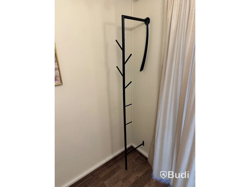 Väggmonterad klädställning, MIO Stina