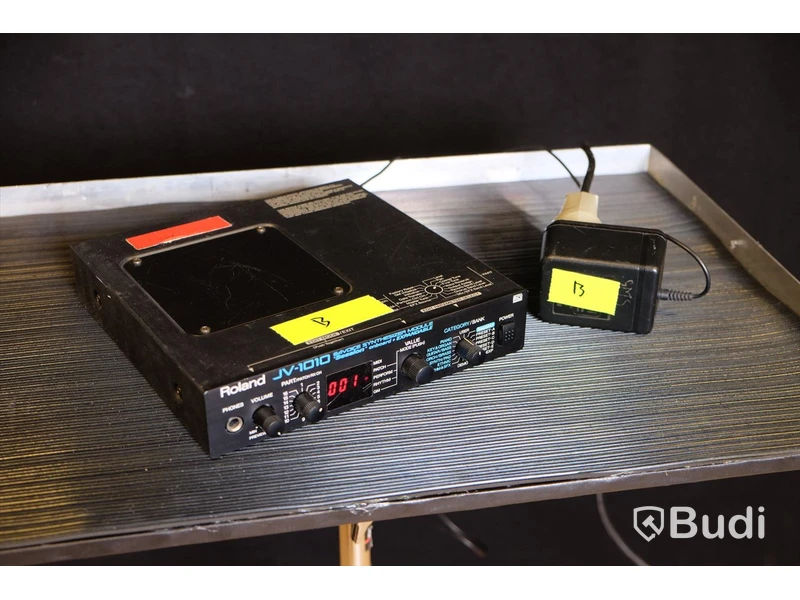 Roland JV-1010 ljudmodul (B)