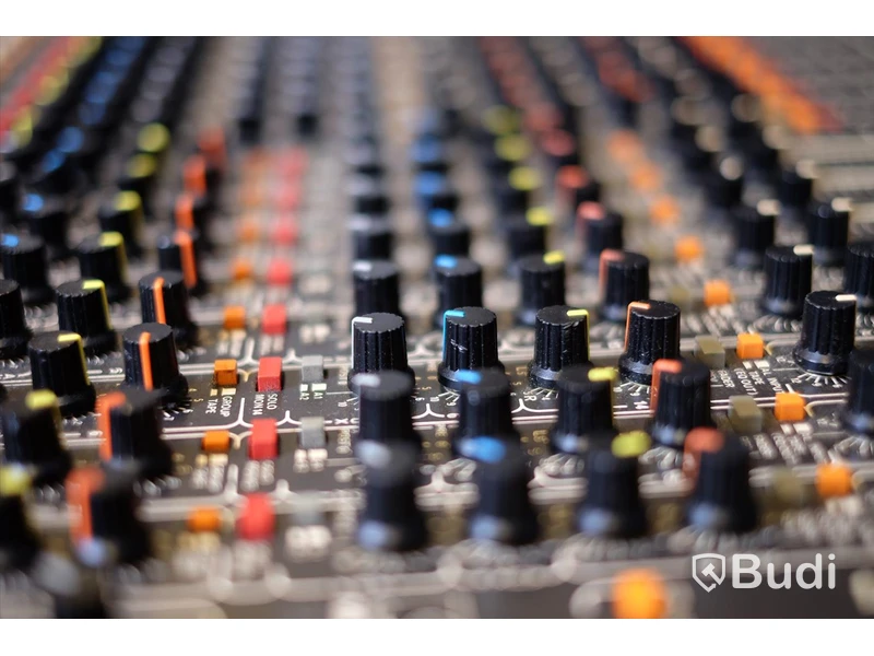 Studiomaster analogt mixerbord