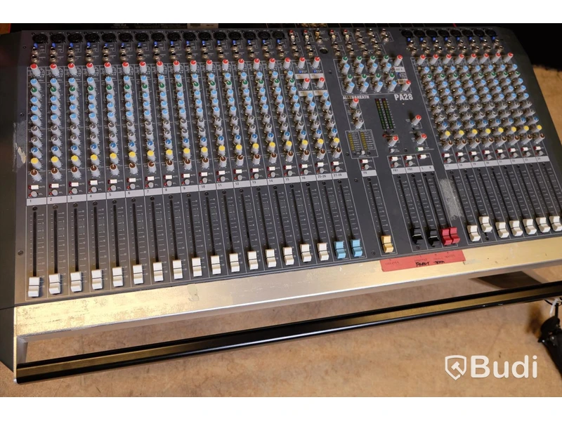 Allen & Heath PA 28