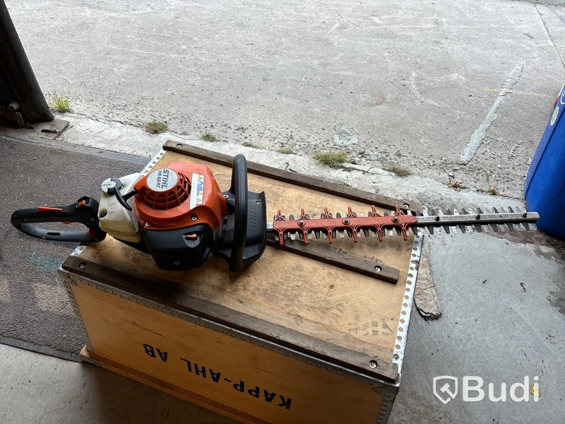 Häcksax Stihl HS 82 RC
