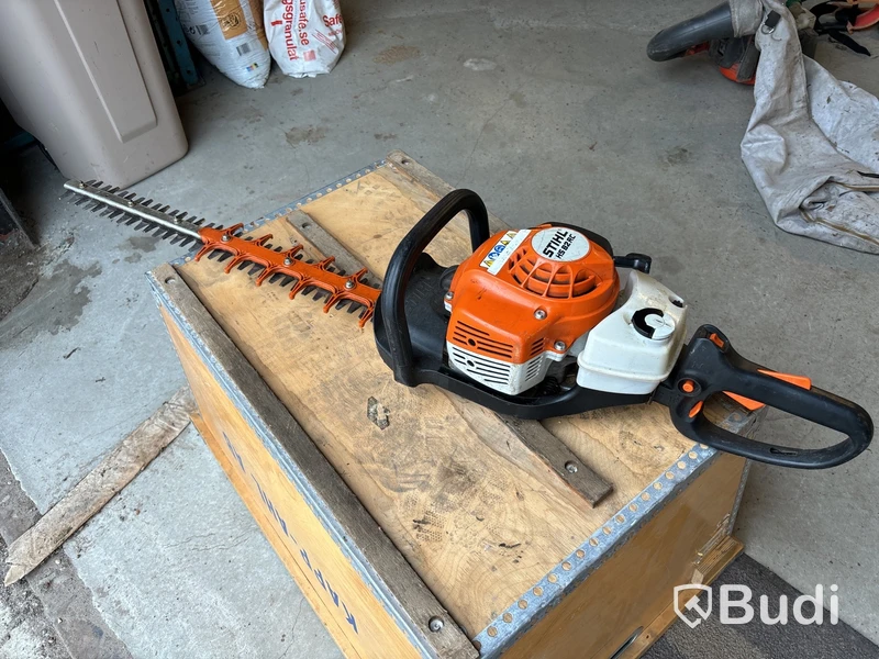 Häcksax Stihl HS 82 RC