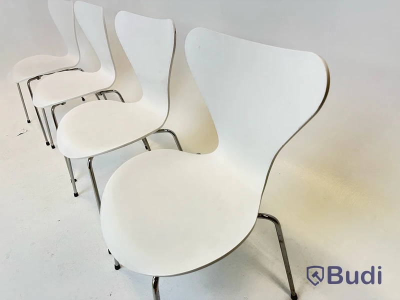 4 st. stolar Republic of Fritz Hansen, Design Arne Jacobsen.