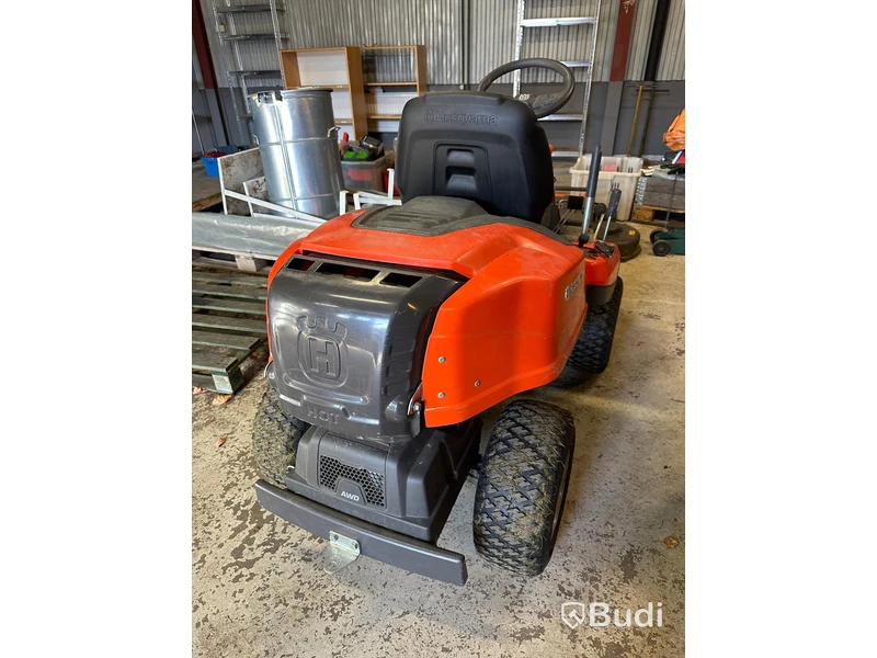 Åkgräsklippare - Husqvarna R 216T AWD