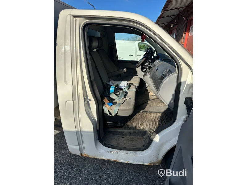 Volkswagen Transporter Pickup  T30 2.5 TDI Automatisk, 131hk -2007 | Bes tom 2025-03 |  Reparationsobjekt