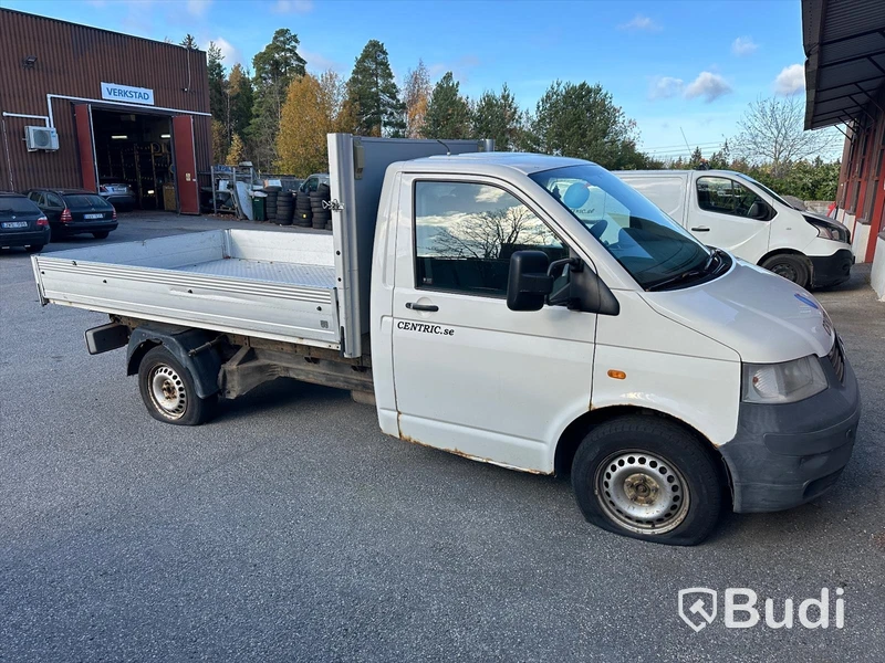 Volkswagen Transporter Pickup  T30 2.5 TDI Automatisk, 131hk -2007 | Bes tom 2025-03 |  Reparationsobjekt