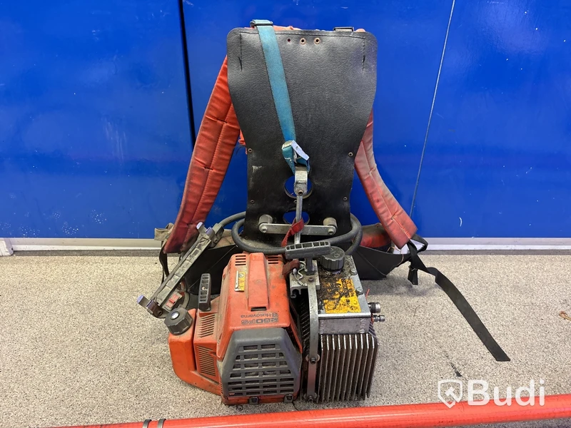 Hydraulisk stamkvistare Husqvarna 250 PS