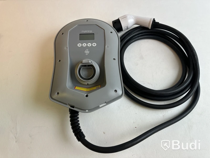 Laddbox Zappi V2 22kW vit med uttag inkl. HARVI.
