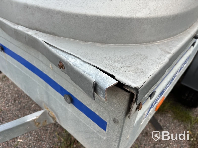 Obromsad släpvagn med kåpa | TGAB F202U | 2002