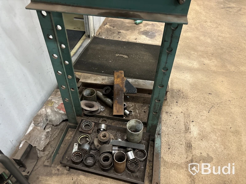 Verkstadspress Hyltebruk 25 ton