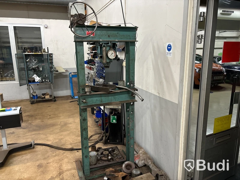 Verkstadspress Hyltebruk 25 ton
