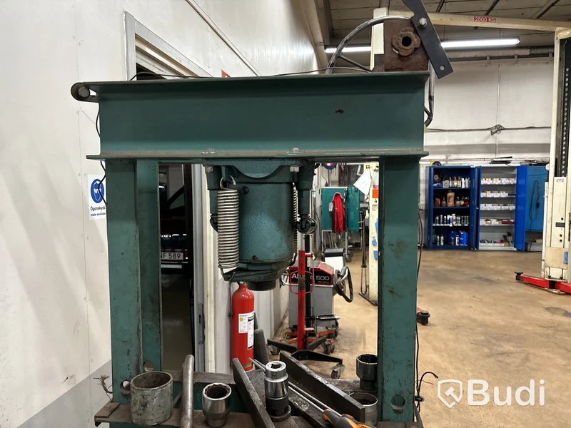 Verkstadspress Hyltebruk 25 ton