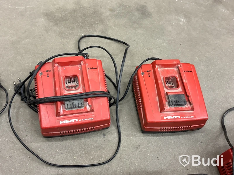 13 st blandade Hilti maskiner