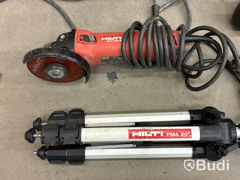 13 st blandade Hilti maskiner