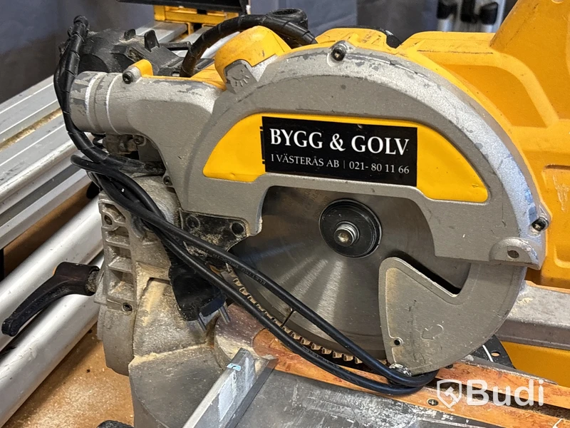 Kap- & gersåg Dewalt DWS777 med sågbänk