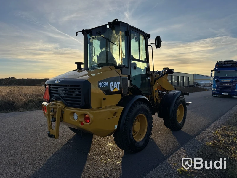 Kompakt hjullastare CAT 908M -2017