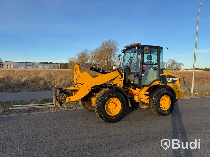 Kompakt hjullastare CAT 908M -2017