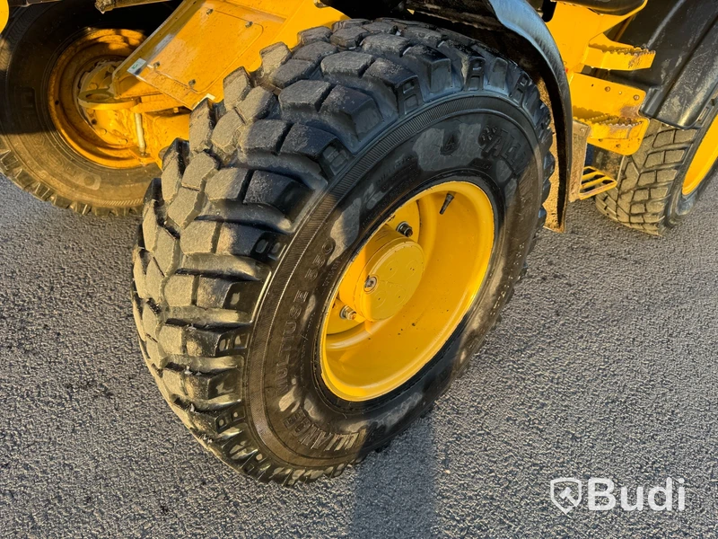 Kompakt hjullastare CAT 908M -2017
