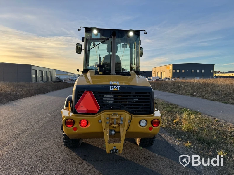 Kompakt hjullastare CAT 908M -2017