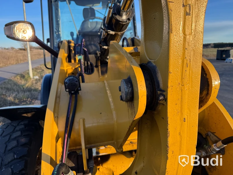 Kompakt hjullastare CAT 908M -2017