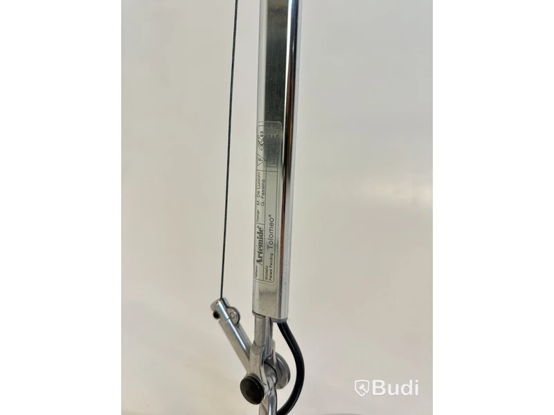 Skrivbordslampa Artemide, Tolomeo