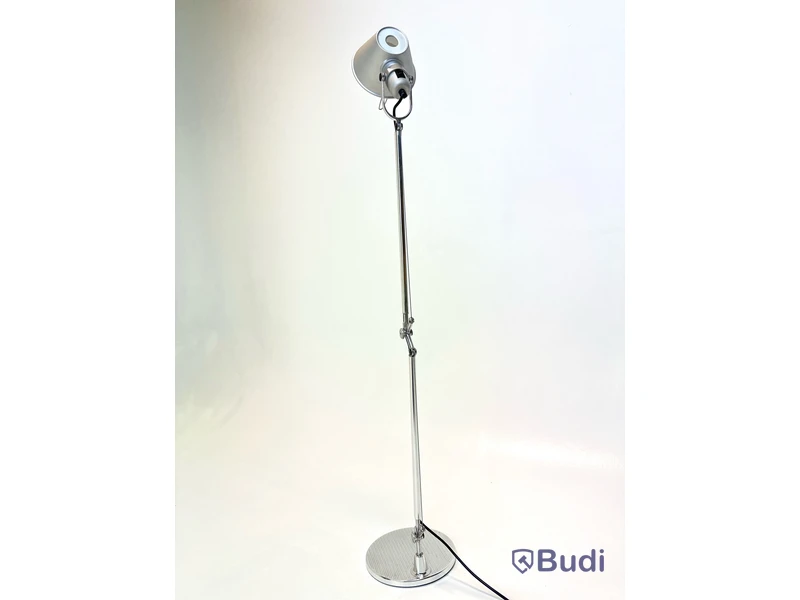 Skrivbordslampa Artemide, Tolomeo