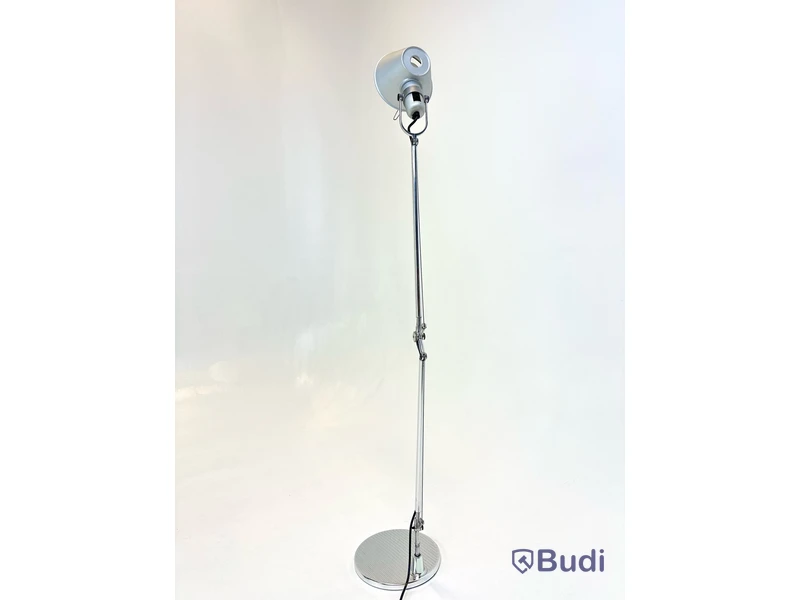 Skrivbordslampa Artemide, Tolomeo