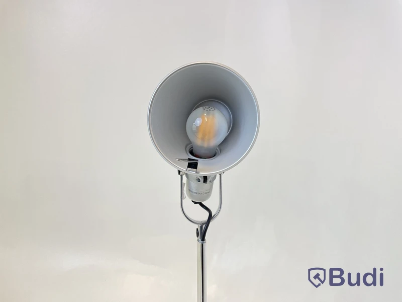 Skrivbordslampa Artemide, Tolomeo