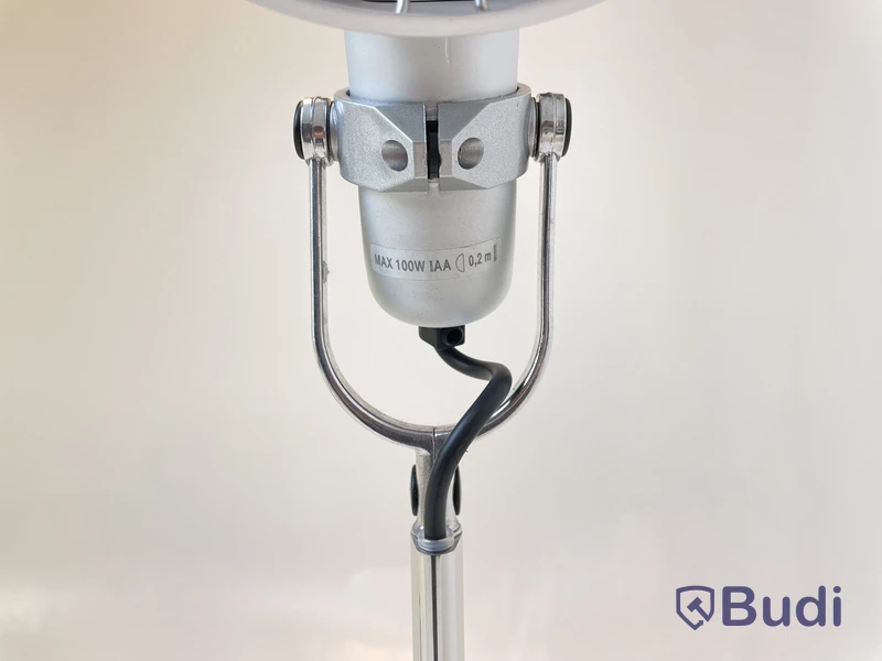 Skrivbordslampa Artemide, Tolomeo