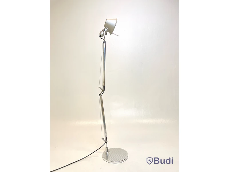 Skrivbordslampa Artemide, Tolomeo