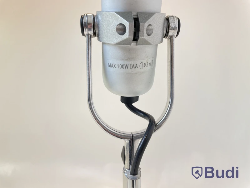 Skrivbordslampa Artemide, Tolomeo