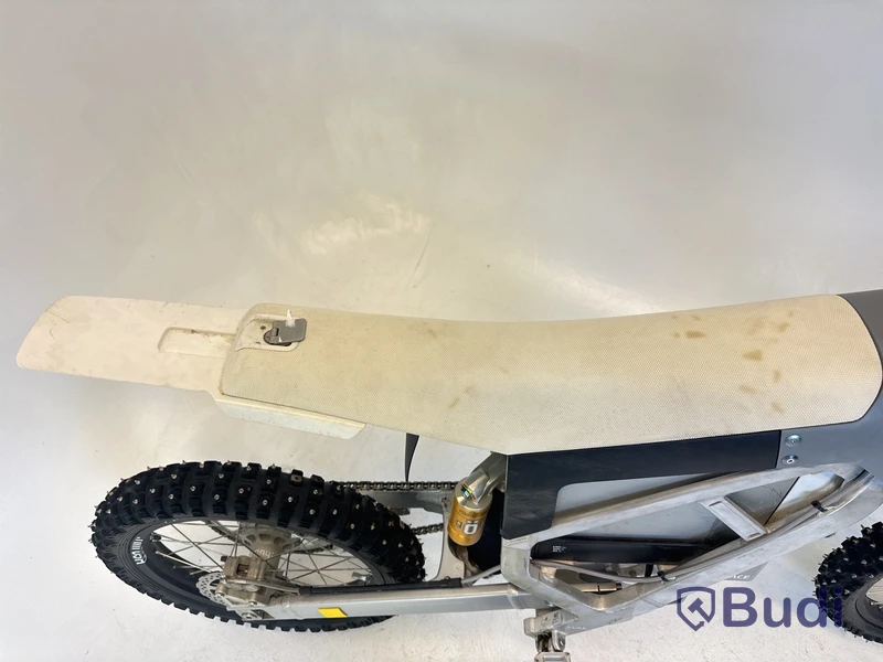 Prototyp Cake BUKK -2024 | Dirtbike | Reparationsobjekt | YW2C5M110PA000009