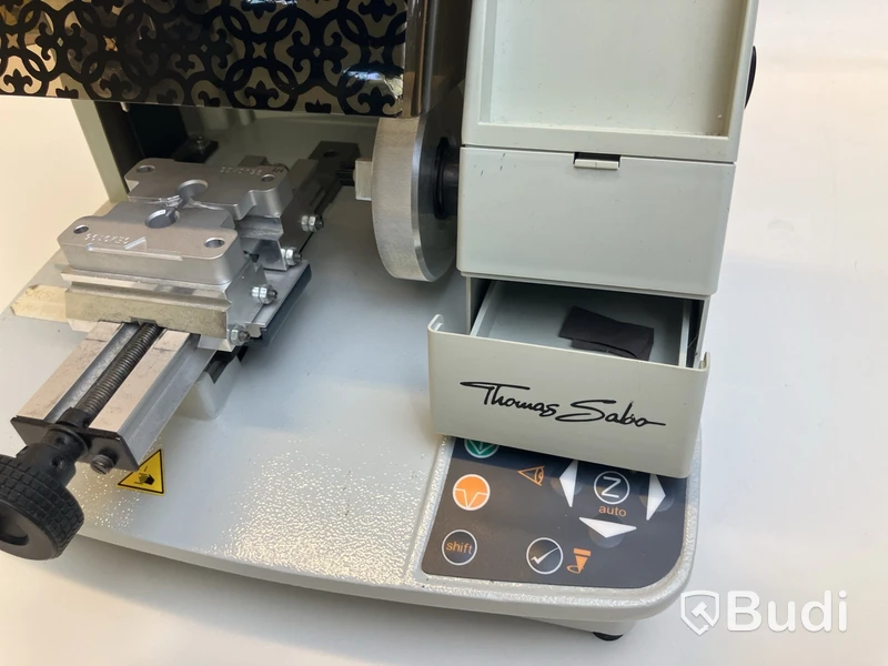 Gravyrmaskin Gravograph M20 (2015) samt laptop Windows Surface Pro Model 1976 i5, 256 GB