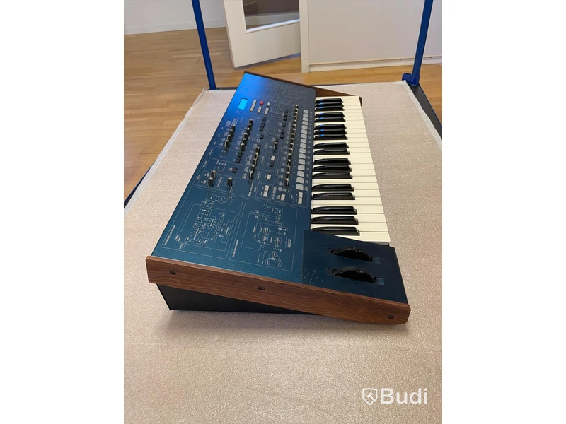 Synthesizer - Korg MS-2000