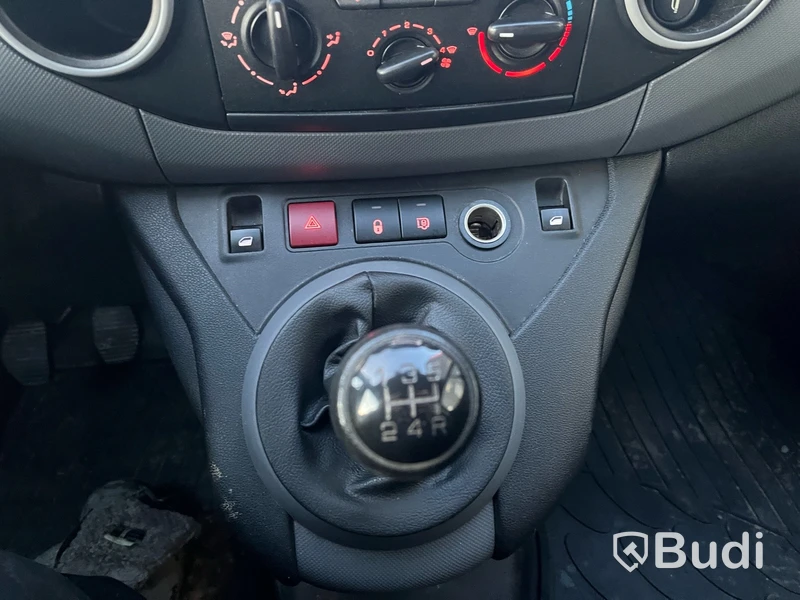 Skåpbil Peugeot Partner 1.6 BlueHDi Manuell, 75hk -2017