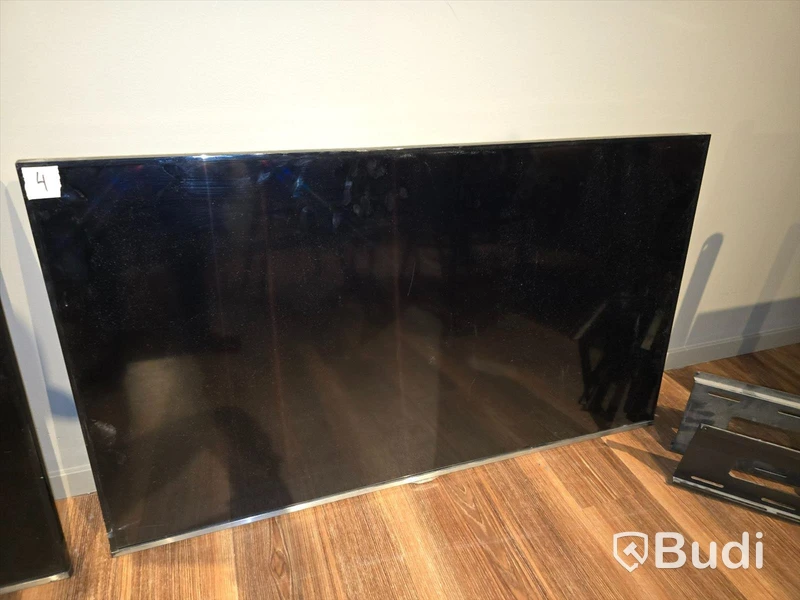 2st. Samsung 48" TV med takfäste.