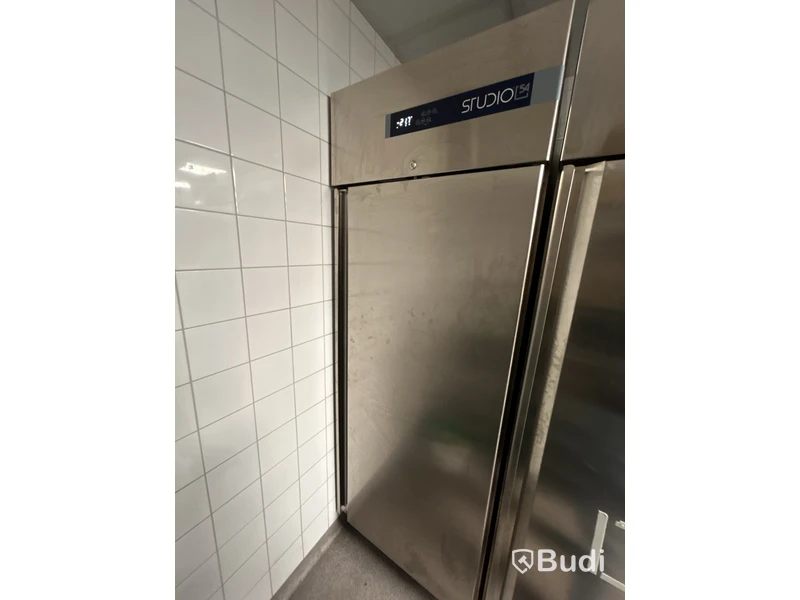Frys Studio54, OAS MT 700